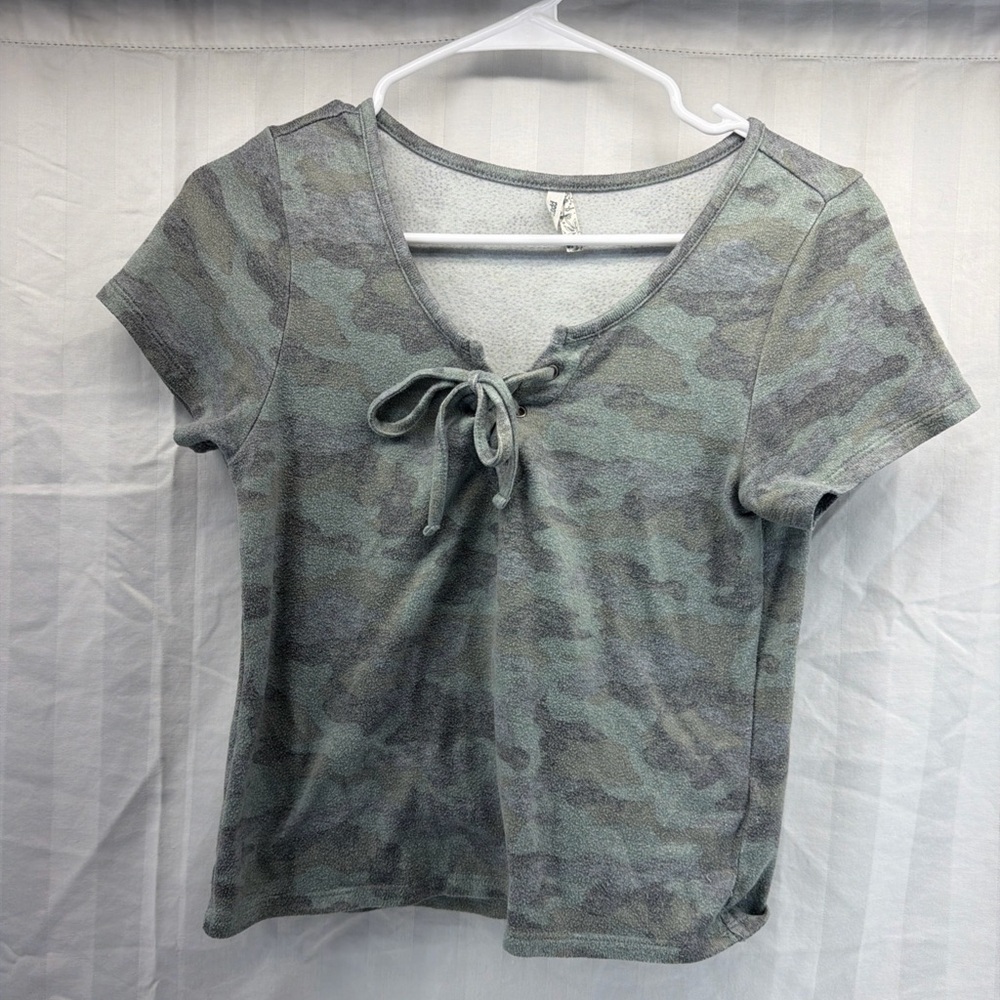 Mudd Green Camo Tie-Front Tee‎